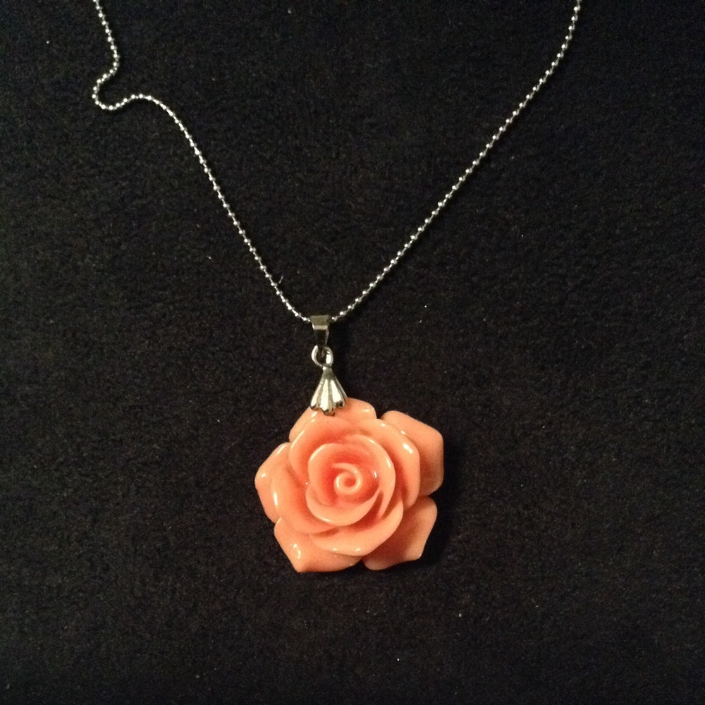 Faux coral sculpted rose necklace
